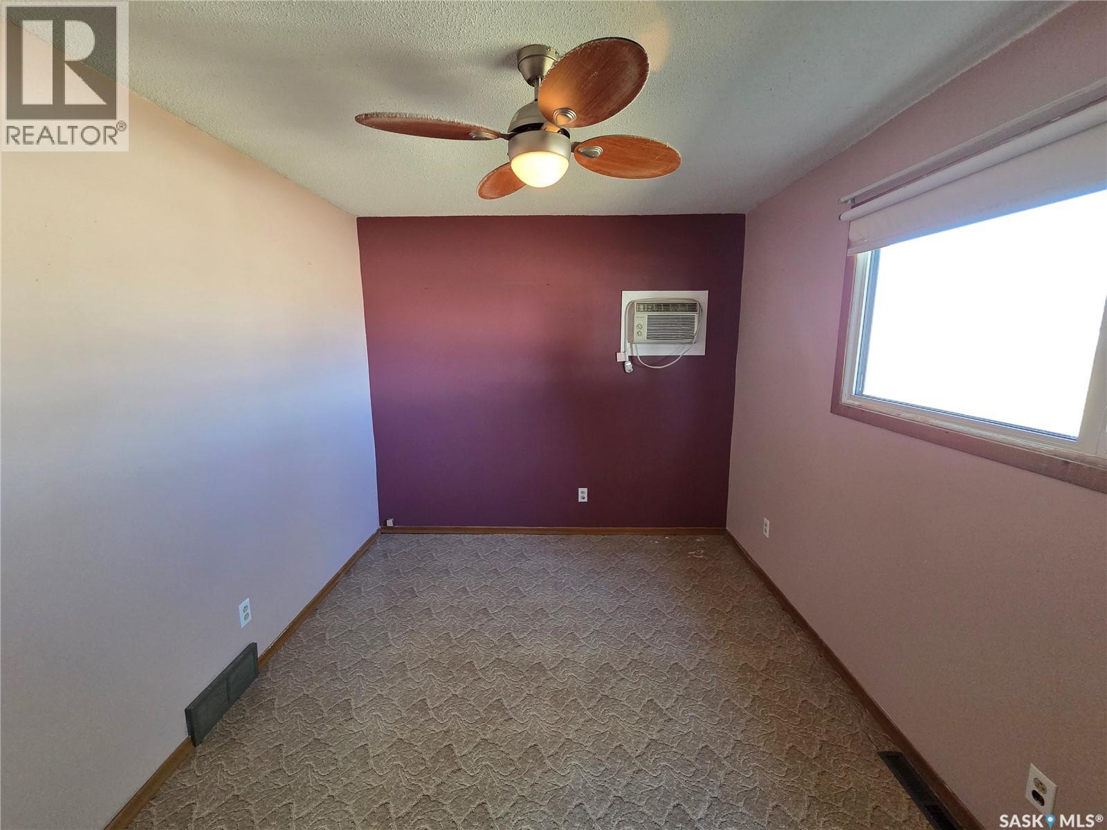 30 Main Street, Manor, Saskatchewan  S0C 1R0 - Photo 32 - SK033694