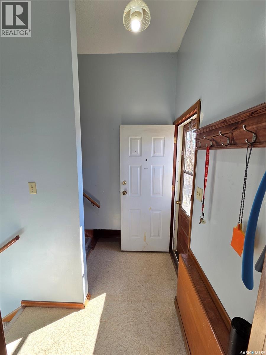 30 Main Street, Manor, Saskatchewan  S0C 1R0 - Photo 9 - SK033694