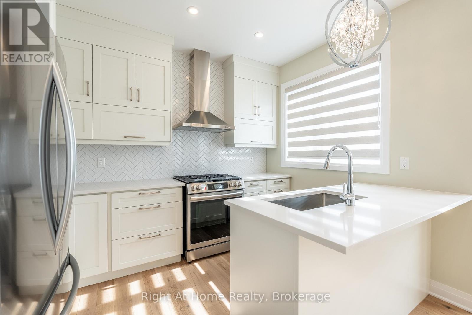 80 Settlers Road E, Oakville, Ontario  L6H 0Y8 - Photo 19 - W13033610