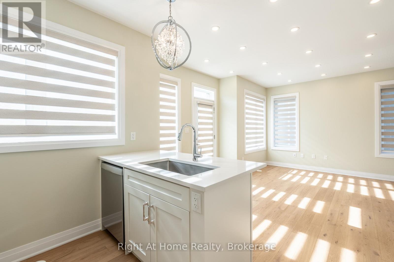 80 Settlers Road E, Oakville, Ontario  L6H 0Y8 - Photo 20 - W13033610