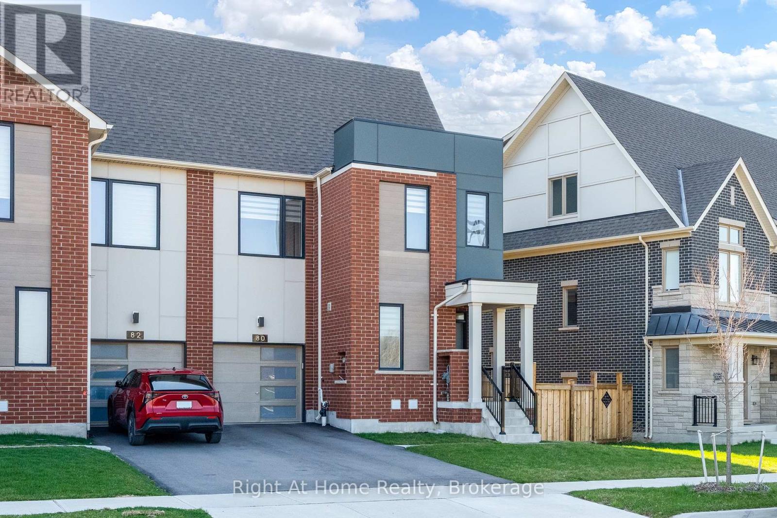 80 Settlers Road E, Oakville, Ontario  L6H 0Y8 - Photo 3 - W13033610