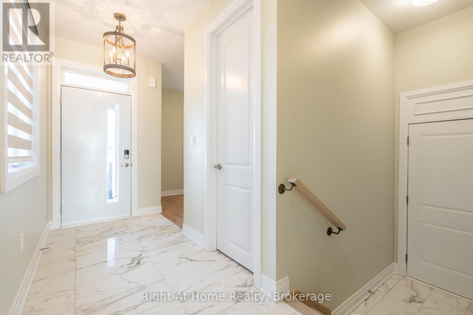 80 Settlers Road E, Oakville, Ontario  L6H 0Y8 - Photo 5 - W13033610