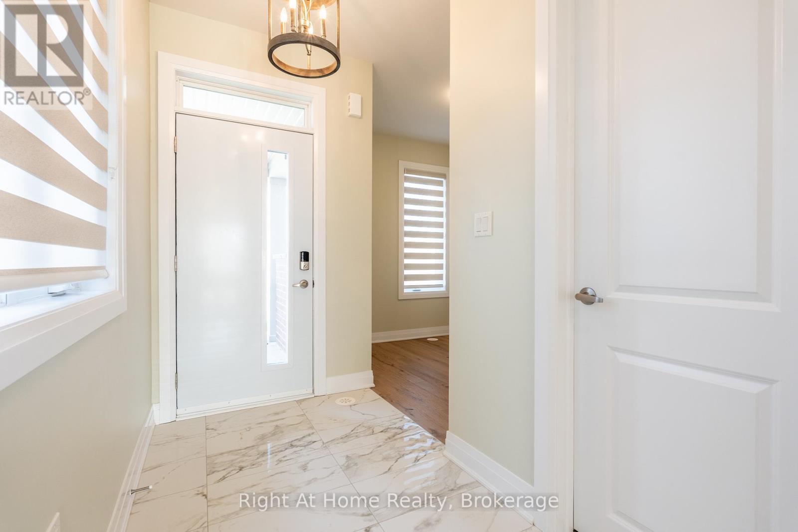 80 Settlers Road E, Oakville, Ontario  L6H 0Y8 - Photo 6 - W13033610