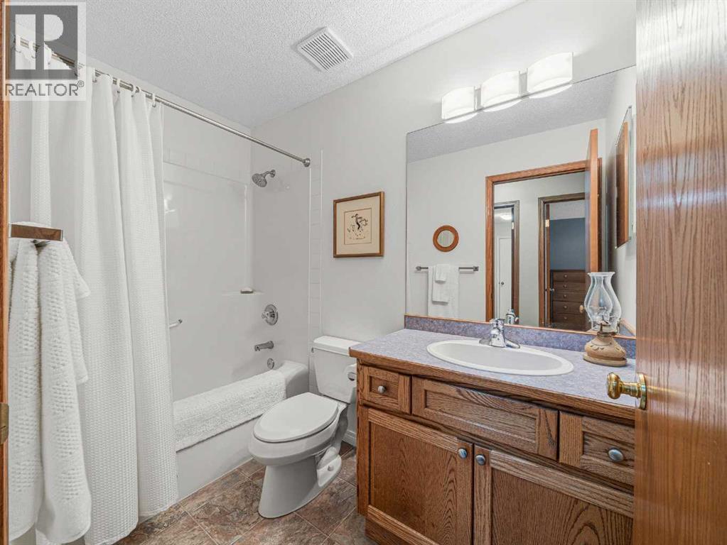 301 Arbour Cliff Close NW, Calgary, Alberta  T3G 3W8 - Photo 18 - A2284425