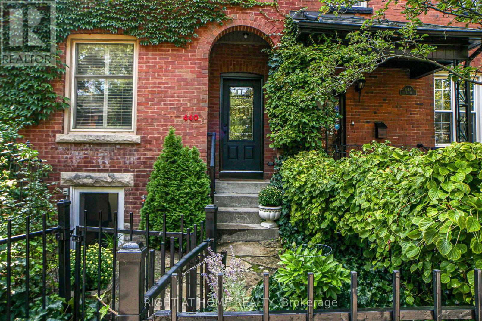 440 Sackville Street, Toronto, Ontario  M4X 1T2 - Photo 3 - C13033604