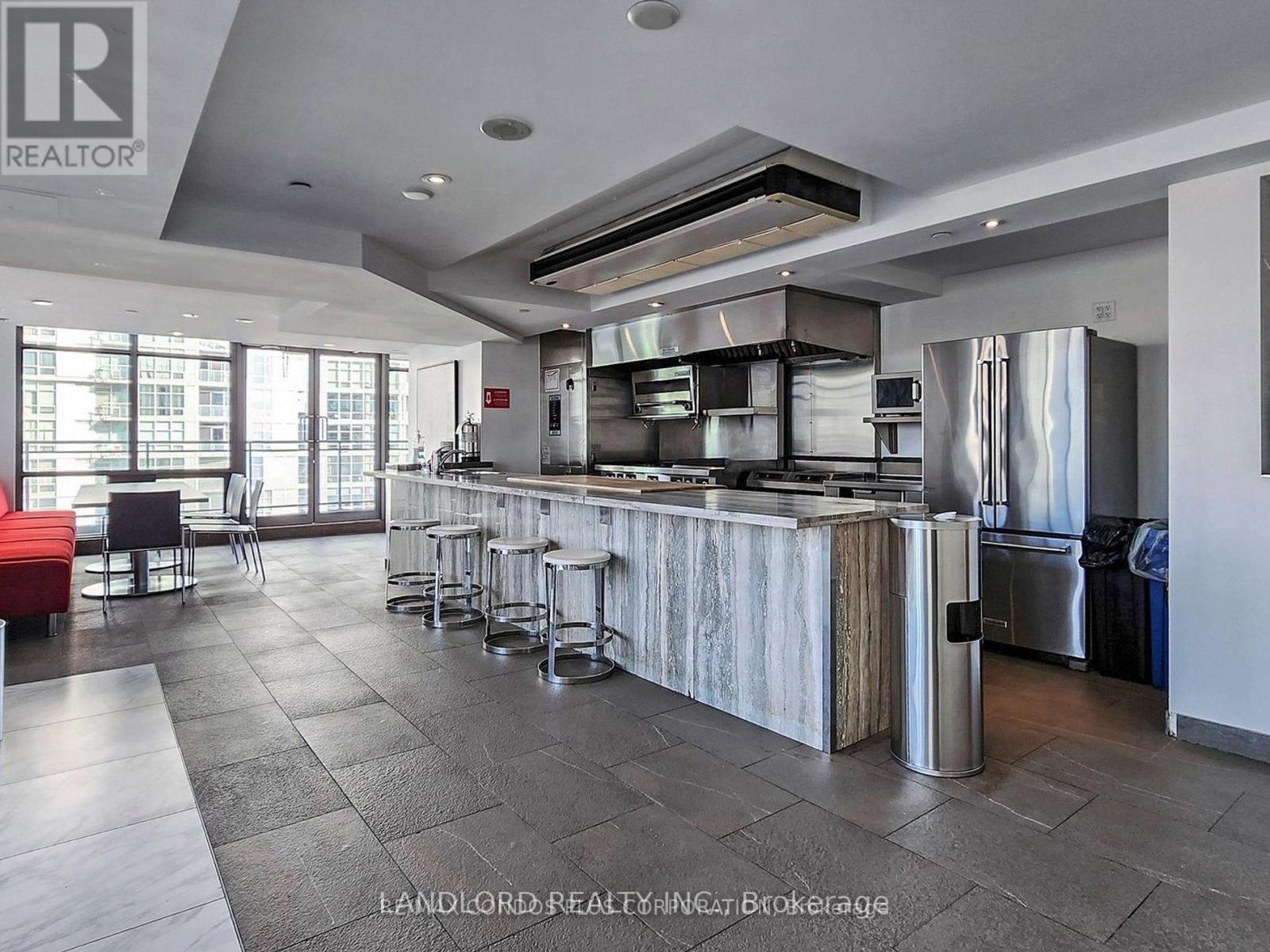 2203 - 11 Brunel Court, Toronto, Ontario  M5V 3Y3 - Photo 21 - C13033626