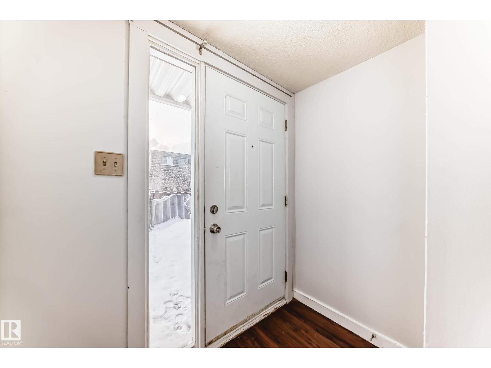 3325 107 Av Nw Nw, Edmonton, Alberta  T5W 0C6 - Photo 3 - E4483666