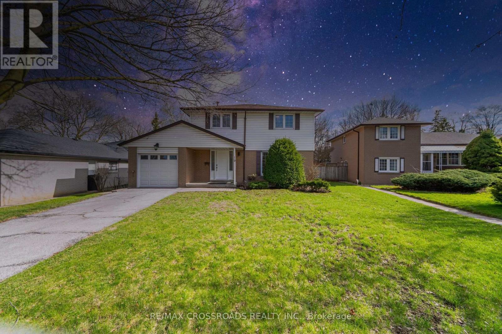 19 Portico Drive, Toronto, Ontario  M1G 3R4 - Photo 3 - E13033614