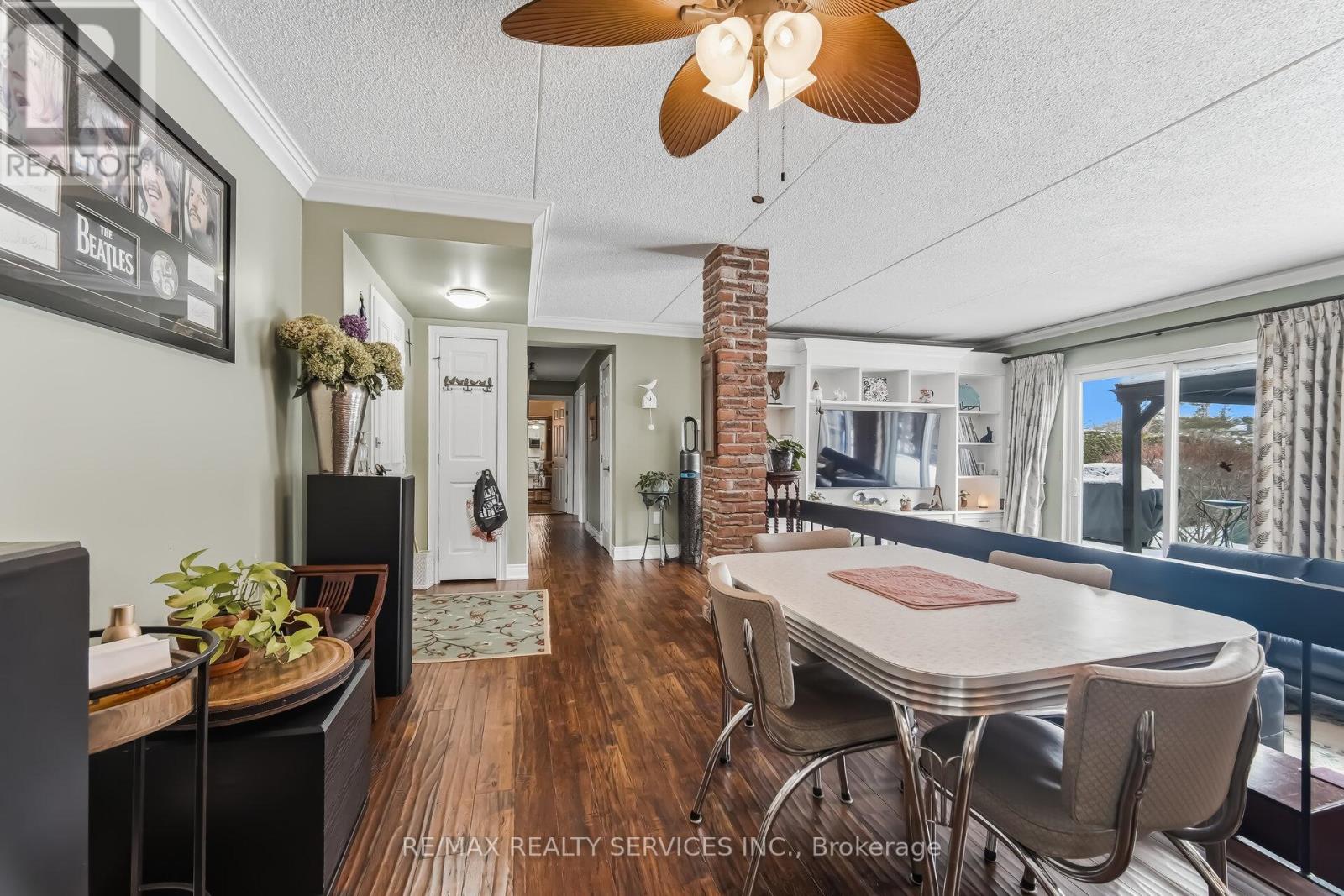 105 - 580 Mary Street E, Whitby, Ontario  L1N 2R3 - Photo 11 - E13033628