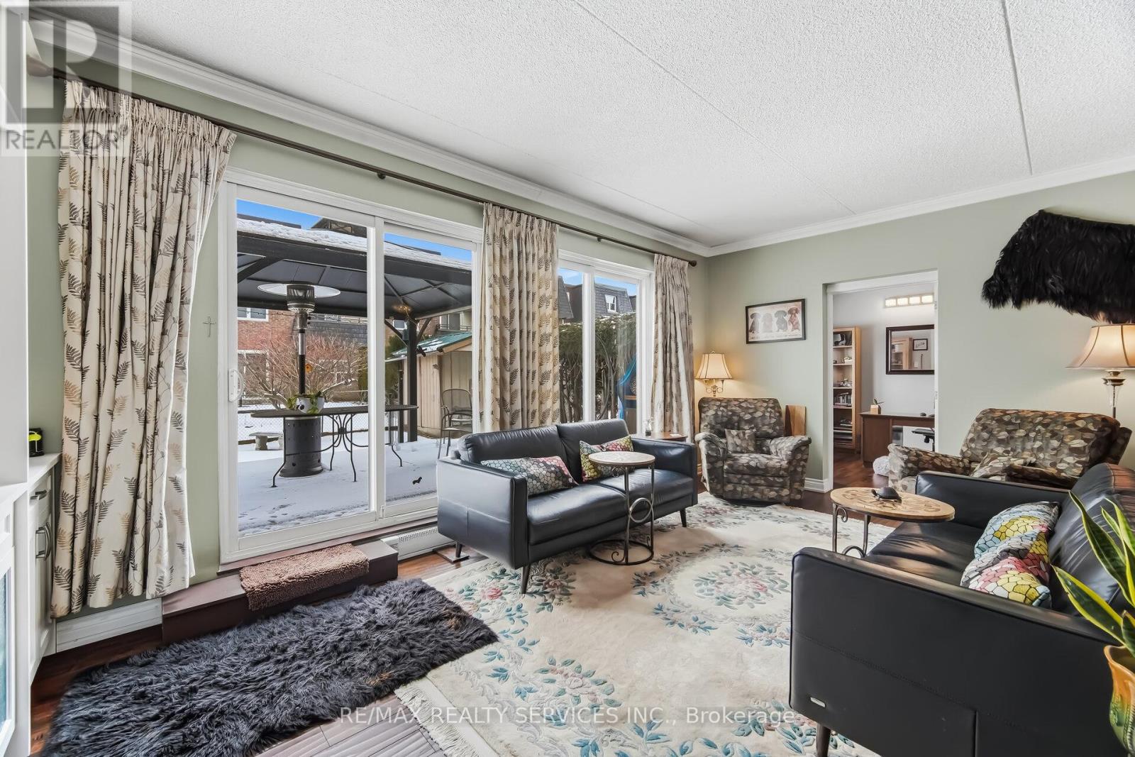 105 - 580 Mary Street E, Whitby, Ontario  L1N 2R3 - Photo 18 - E13033628