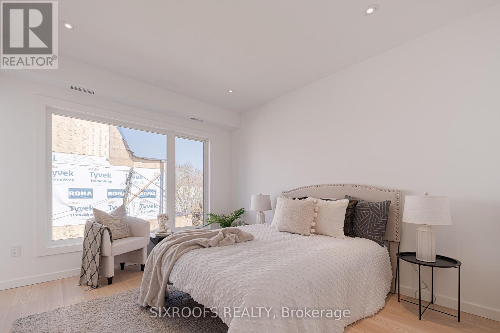 40 Morningside Avenue, Toronto, Ontario  M6S 1C4 - Photo 16 - W13026412