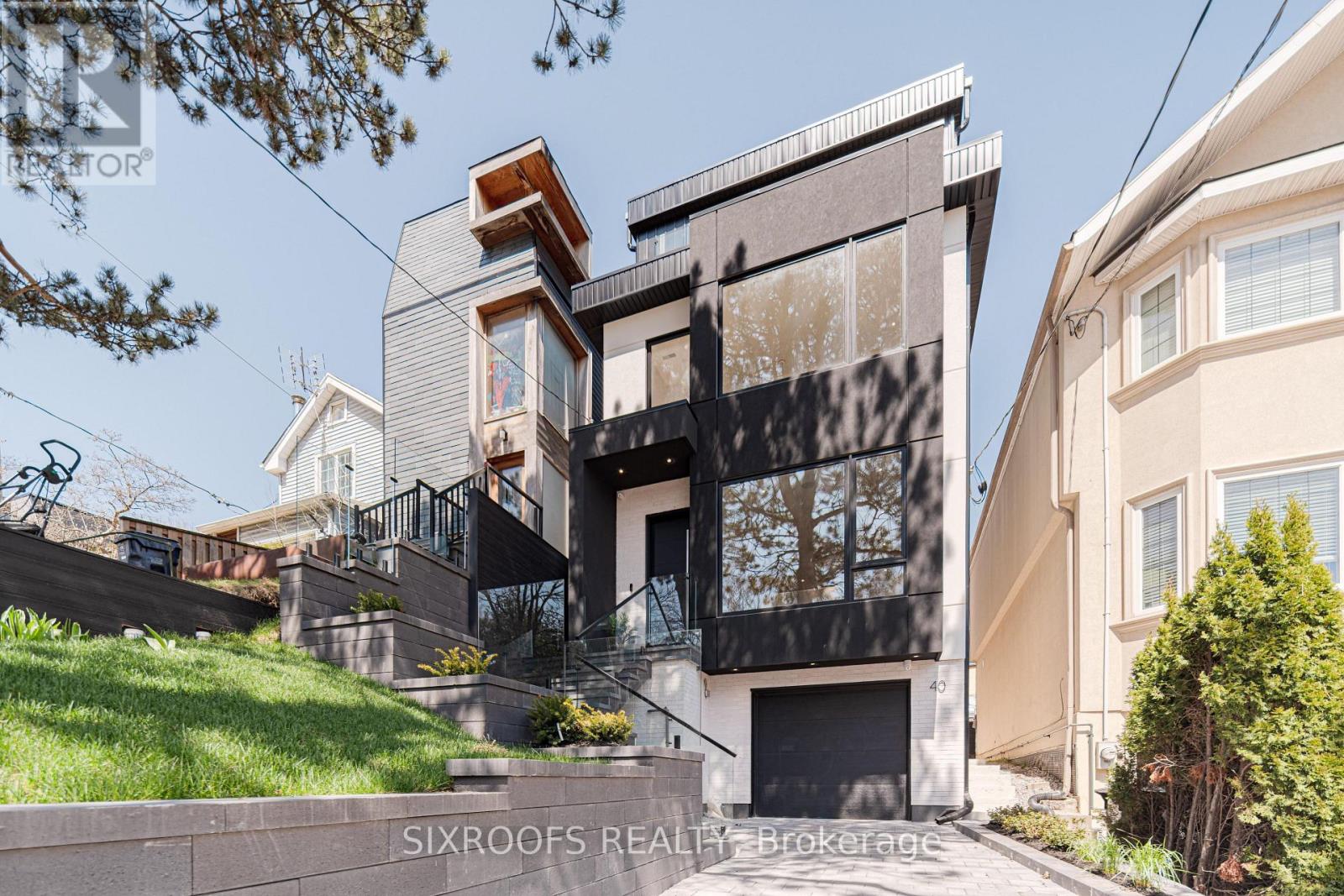 40 MORNINGSIDE AVENUE, Toronto, Ontario