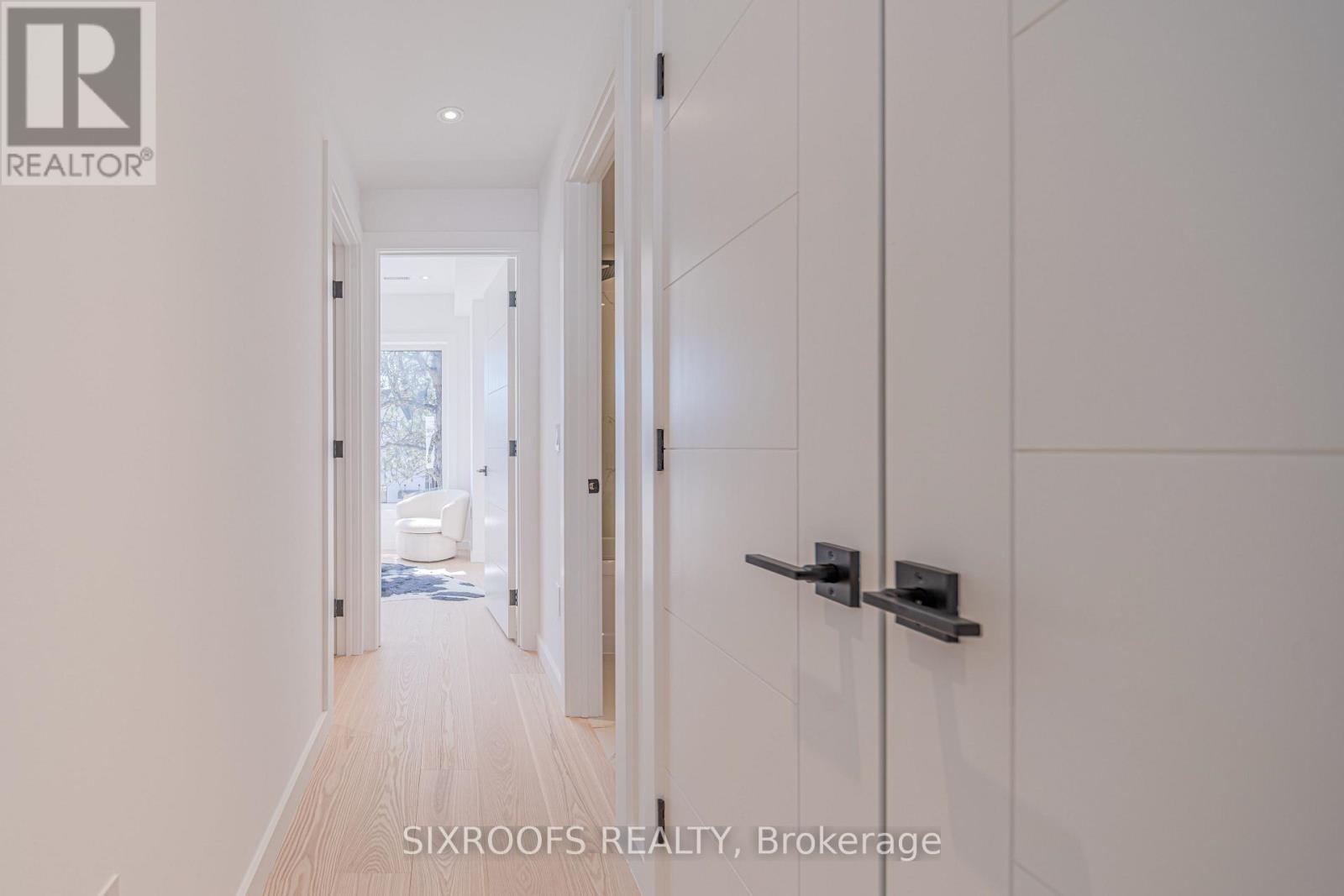 40 Morningside Avenue, Toronto, Ontario  M6S 1C4 - Photo 19 - W13026412