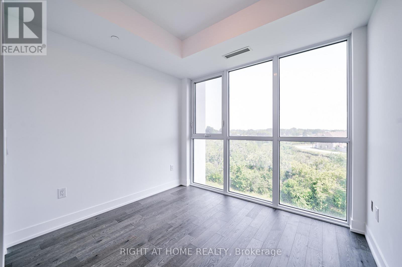 1063 Douglas Mccurdy Comm Circle, Mississauga, Ontario  L5L 3H9 - Photo 10 - W13026888