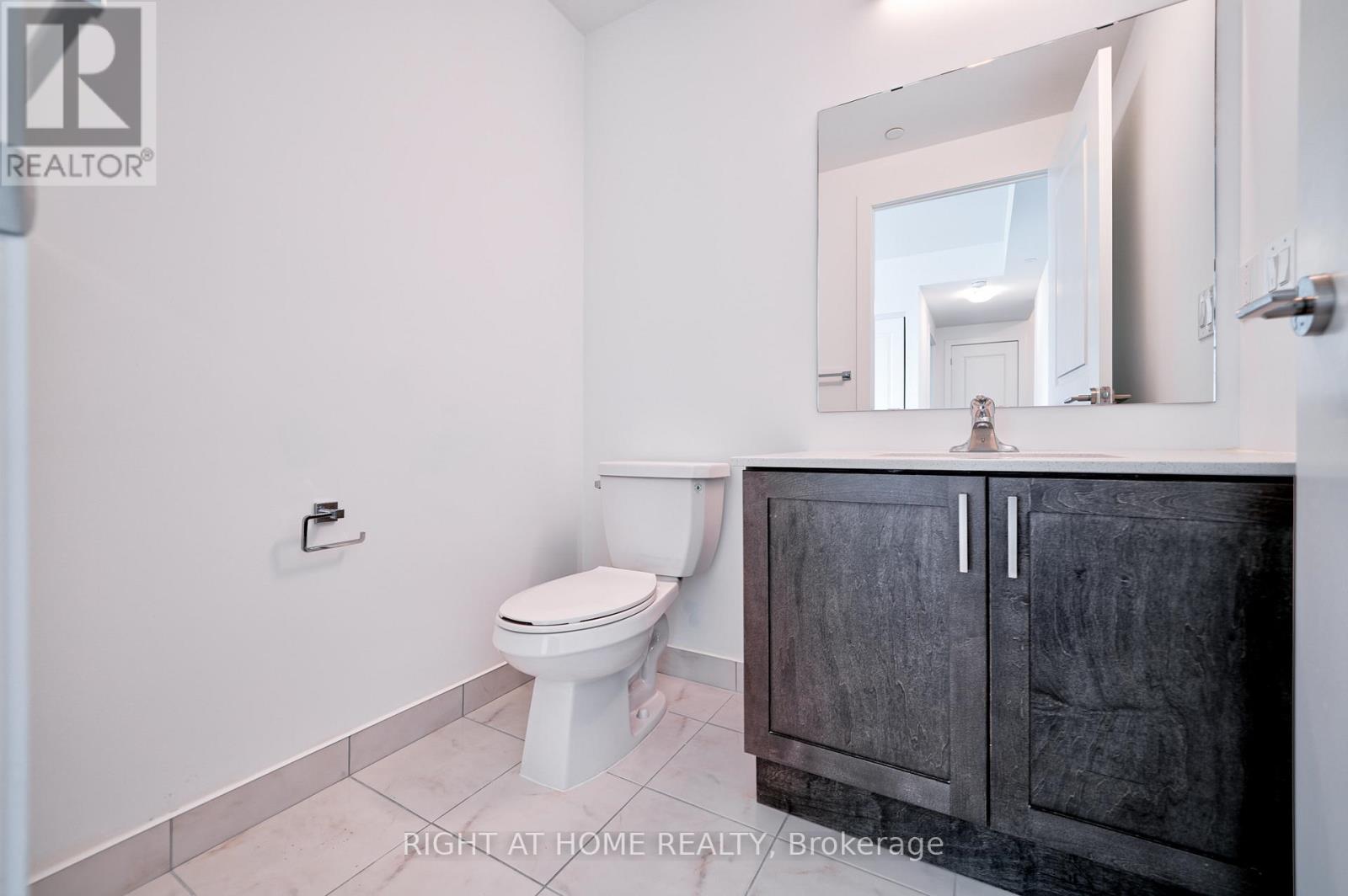 1063 Douglas Mccurdy Comm Circle, Mississauga, Ontario  L5L 3H9 - Photo 12 - W13026888