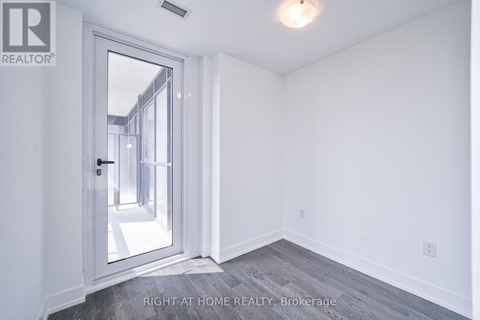 1063 Douglas Mccurdy Comm Circle, Mississauga, Ontario  L5L 3H9 - Photo 9 - W13026888