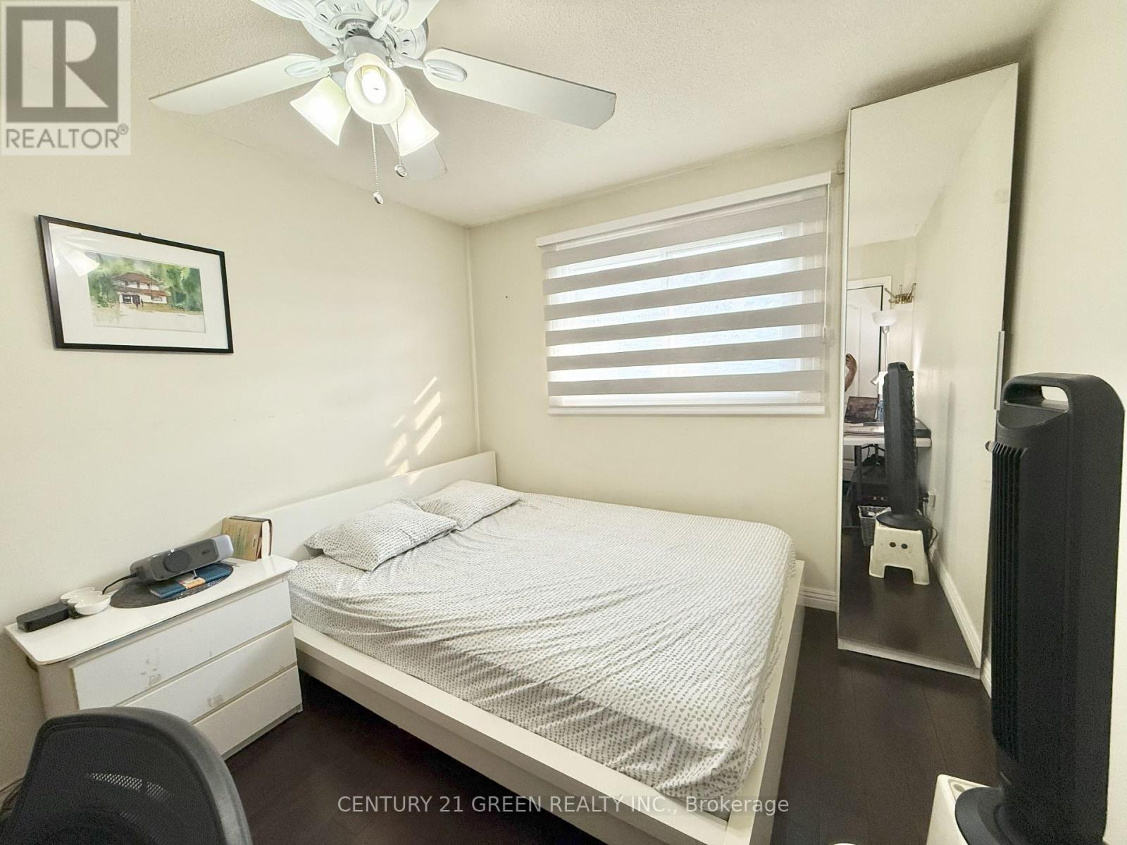 Upper - 963 Lovingston Crescent, Mississauga, Ontario  L4W 3V7 - Photo 25 - W13033620