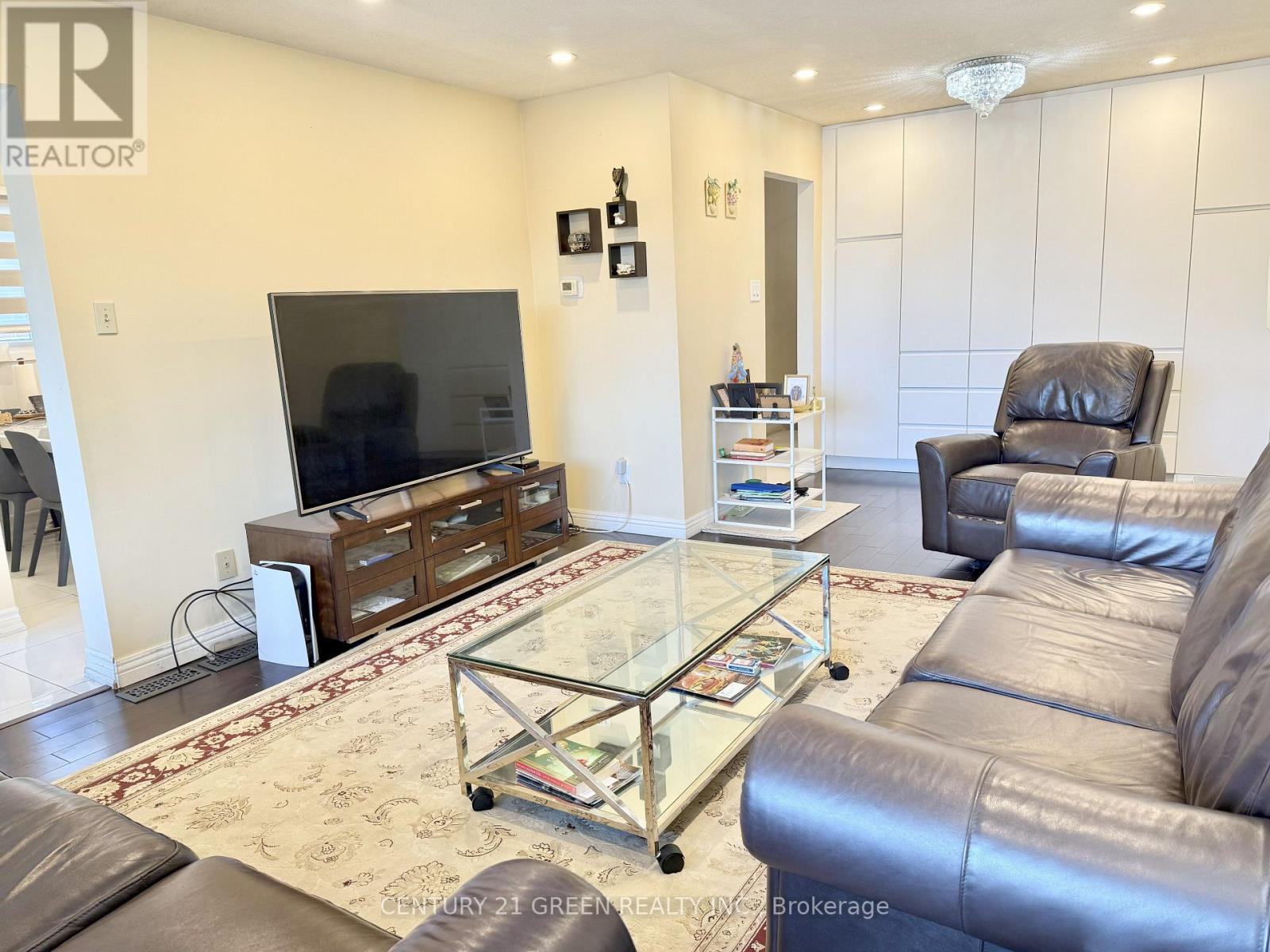 Upper - 963 Lovingston Crescent, Mississauga, Ontario  L4W 3V7 - Photo 7 - W13033620