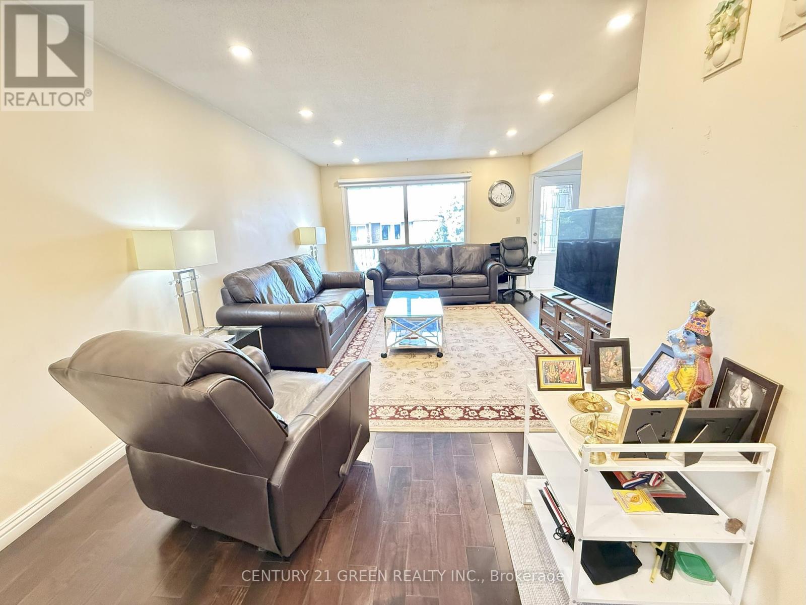 Upper - 963 Lovingston Crescent, Mississauga, Ontario  L4W 3V7 - Photo 8 - W13033620