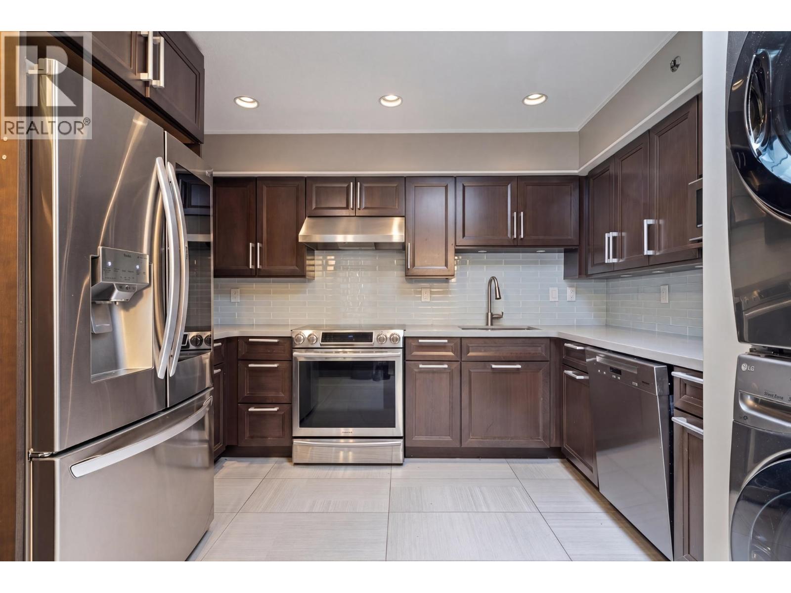 306 1345 W 4th Avenue, Vancouver, British Columbia  V6H 3Y8 - Photo 3 - R3114436