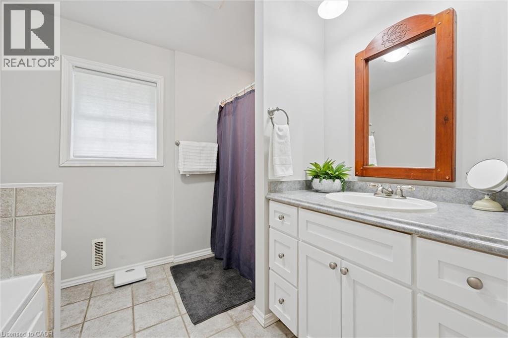 407 West Gore Street, Stratford, Ontario  N5A 1L2 - Photo 19 - 40821636