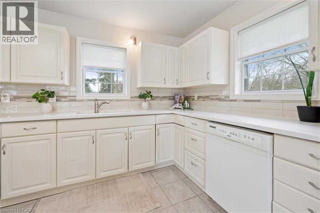 407 West Gore Street, Stratford, Ontario  N5A 1L2 - Photo 12 - 40821636