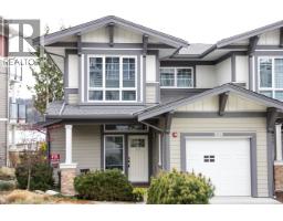 5915 BEACHGATE LANE, Sechelt, British Columbia