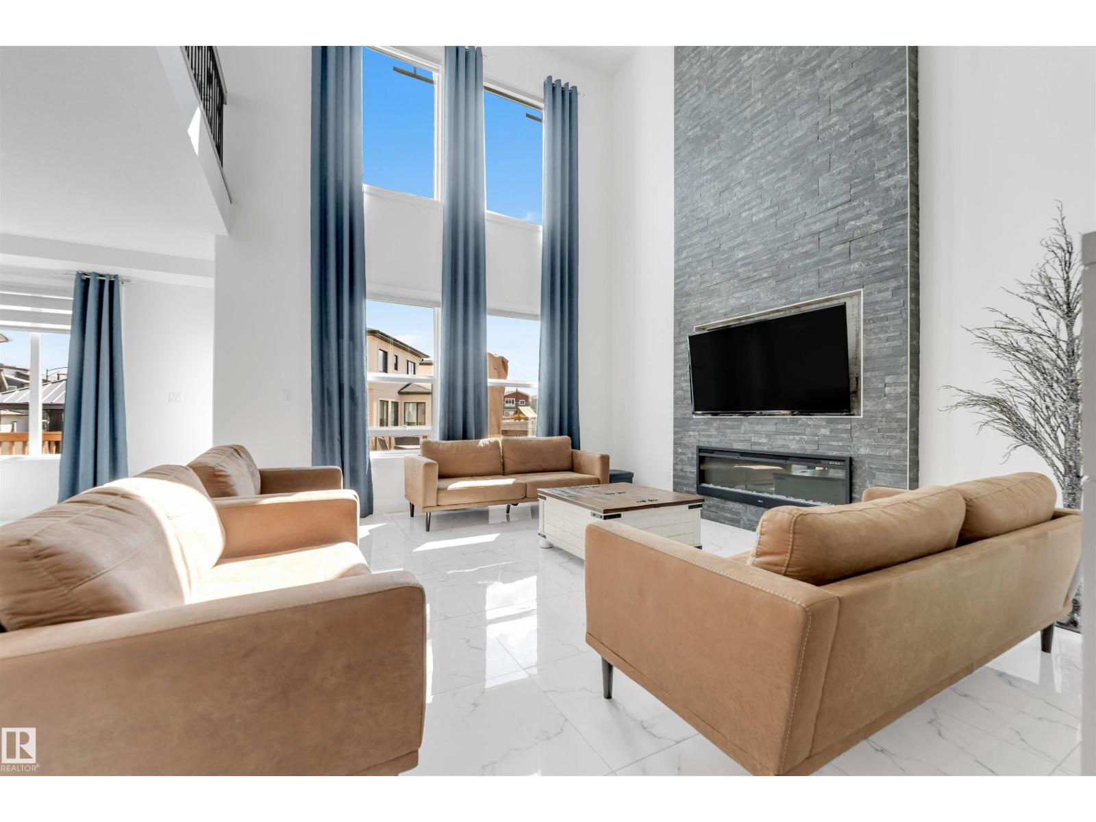 1923 19 AV NW, edmonton, Alberta