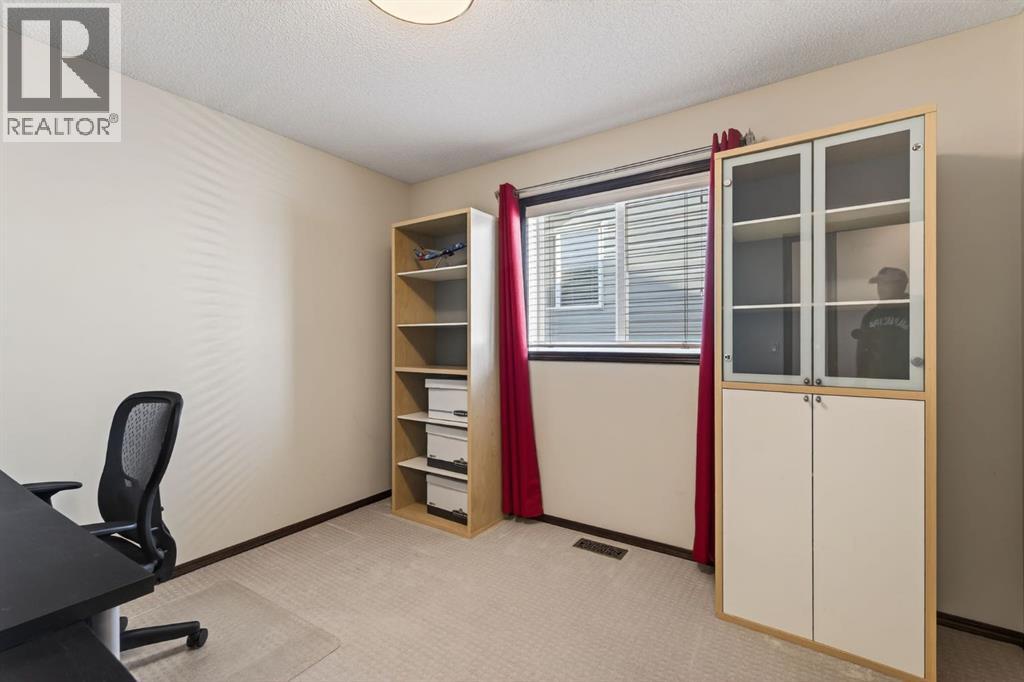 3 Pantego Avenue NW, Calgary, Alberta  T3K 0C4 - Photo 32 - A2289847