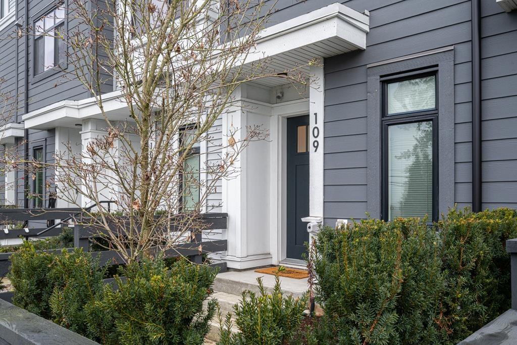 109 15235 SITKA DRIVE, Surrey, British Columbia