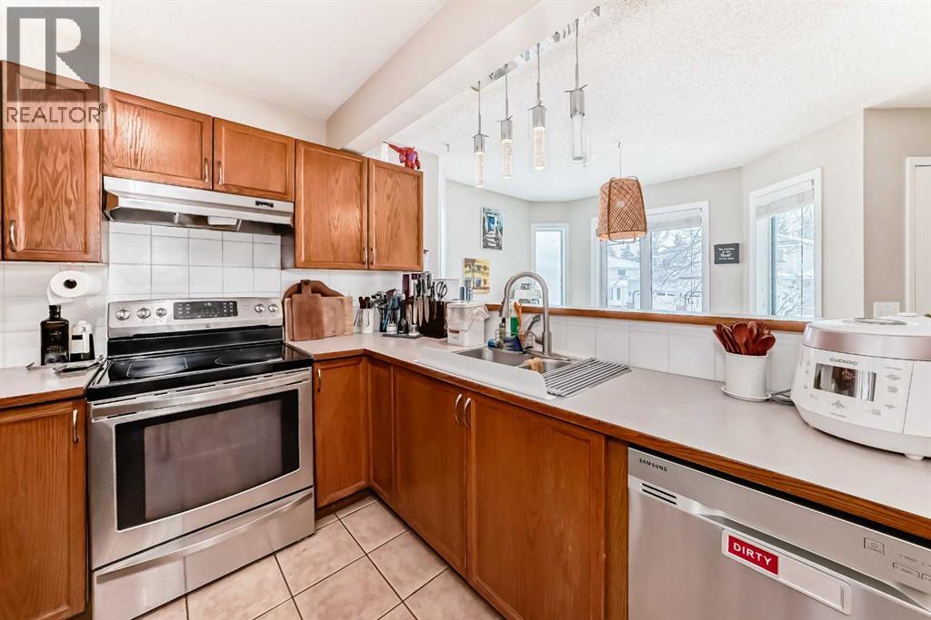 60 Scenic Gardens Nw, Calgary, Alberta  T3L 1Y6 - Photo 8 - A2302819