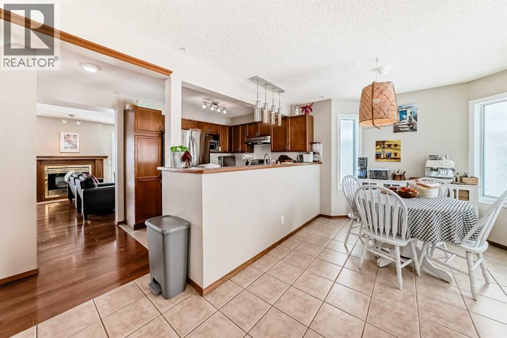 60 Scenic Gardens Nw, Calgary, Alberta  T3L 1Y6 - Photo 3 - A2302819