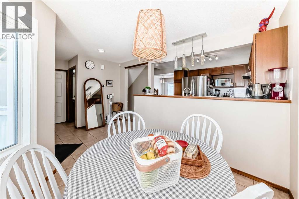 60 Scenic Gardens Nw, Calgary, Alberta  T3L 1Y6 - Photo 6 - A2302819