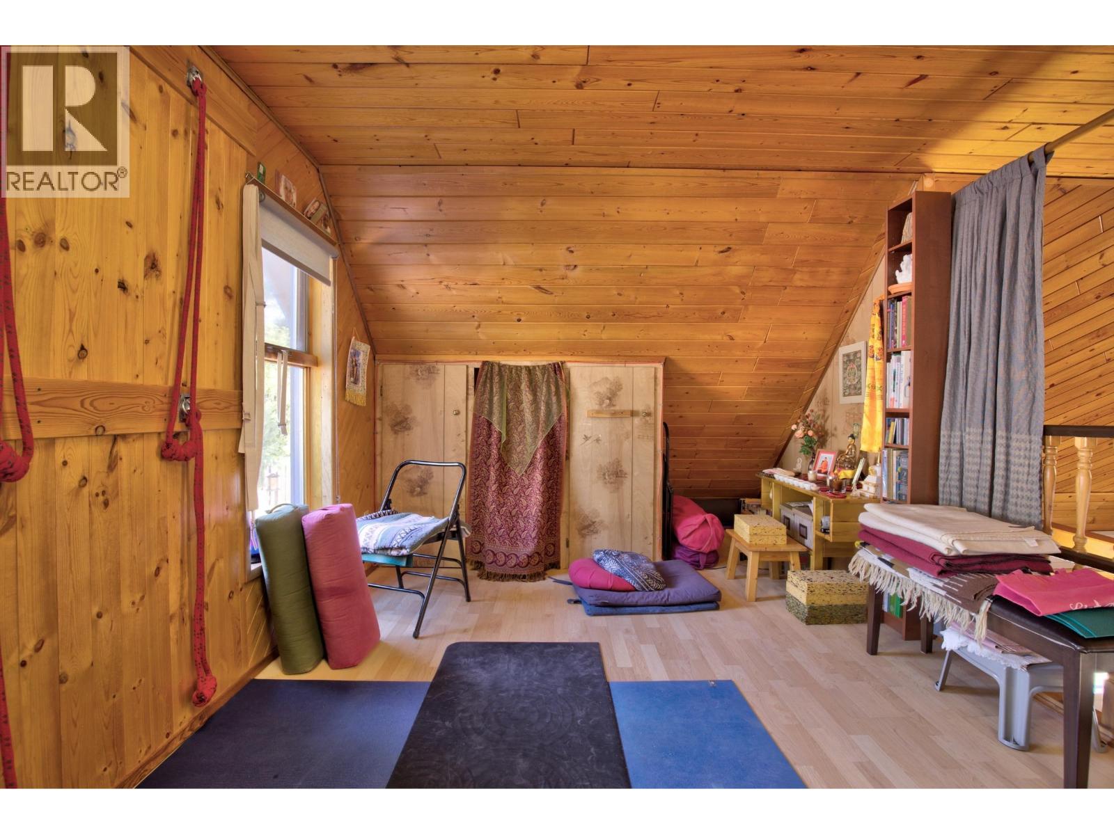 2405 Starlike Lake Road, Horsefly, British Columbia  V0L 1L0 - Photo 12 - R3114504