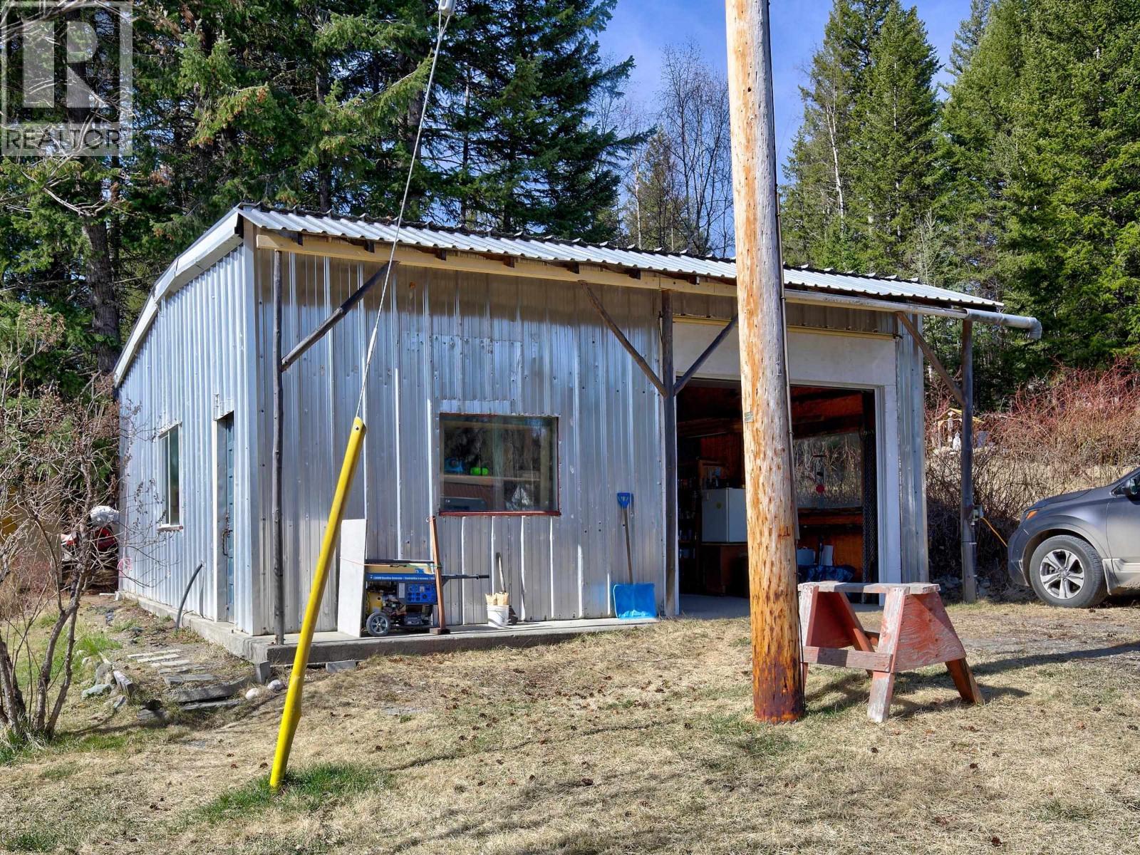 2405 Starlike Lake Road, Horsefly, British Columbia  V0L 1L0 - Photo 23 - R3114504