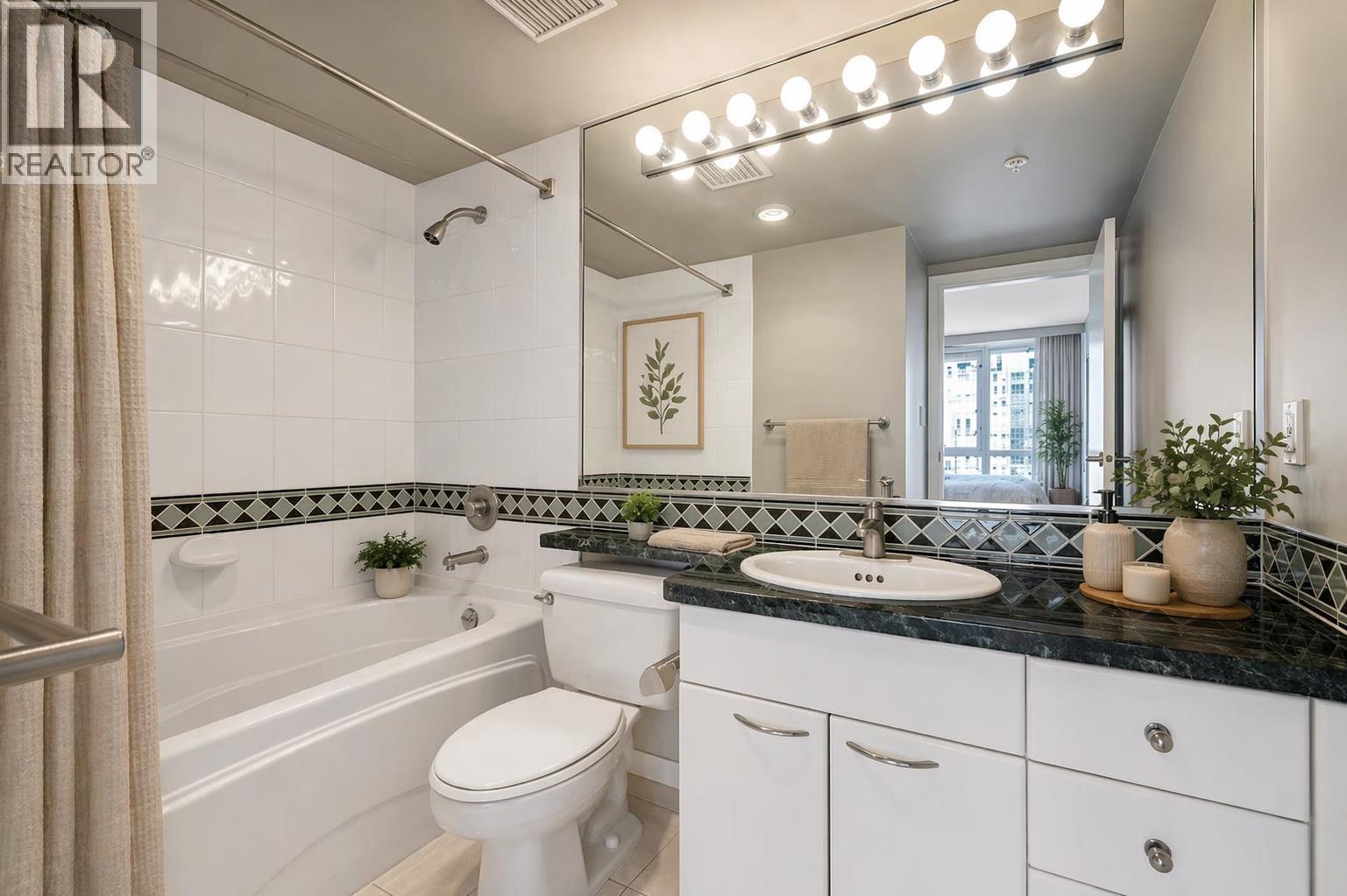 1901 1201 Marinaside Crescent, Vancouver, British Columbia  V6Z 2V2 - Photo 28 - R3109295