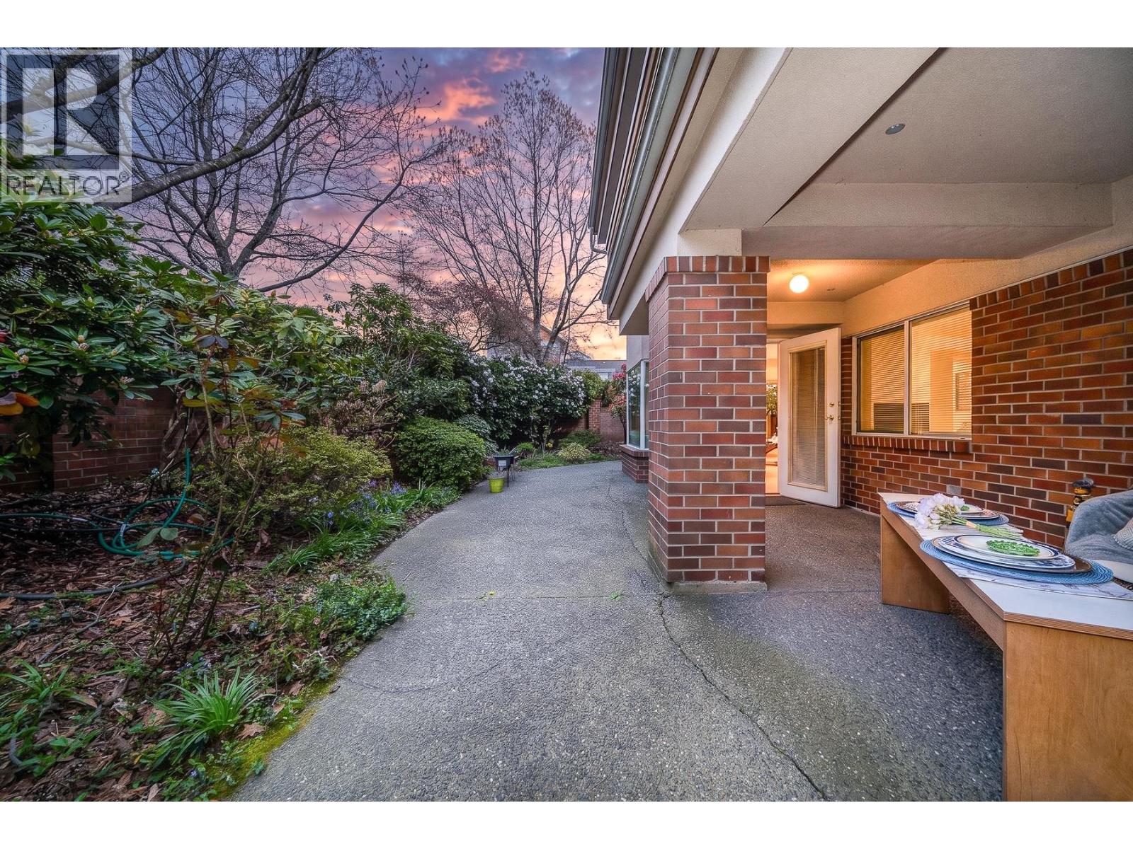 101 7231 Antrim Avenue, Burnaby, British Columbia  V5J 5H5 - Photo 27 - R3113280