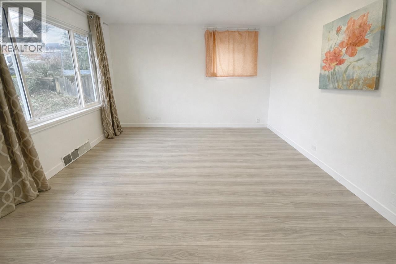 525 Sixteenth Street, New Westminster, British Columbia  V3M 4R4 - Photo 2 - R3089856