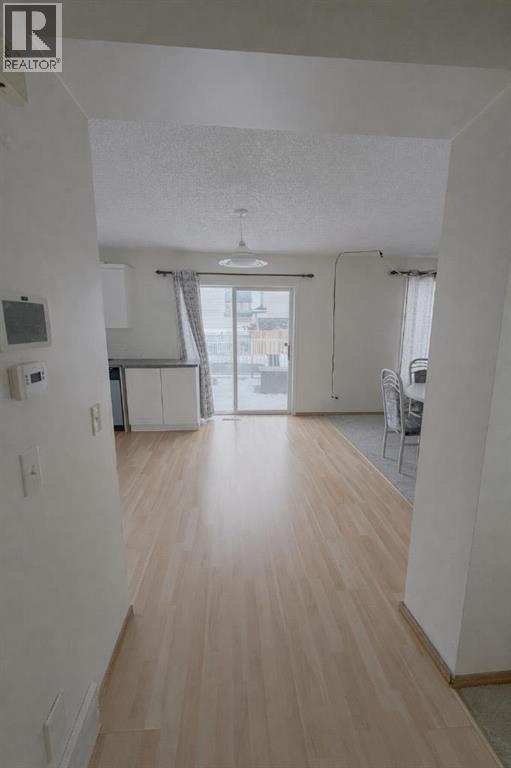 749 Martindale Boulevard Ne, Calgary, Alberta  T3J 3X7 - Photo 3 - A2299223