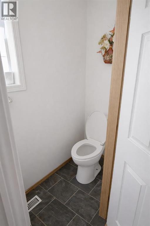 749 Martindale Boulevard Ne, Calgary, Alberta  T3J 3X7 - Photo 6 - A2299223