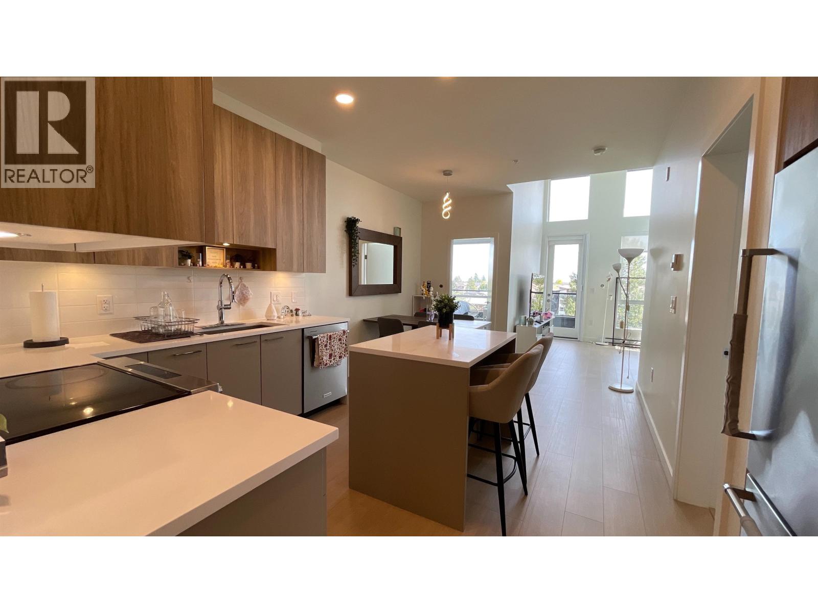 614 7599 15TH STREET, Burnaby, British Columbia