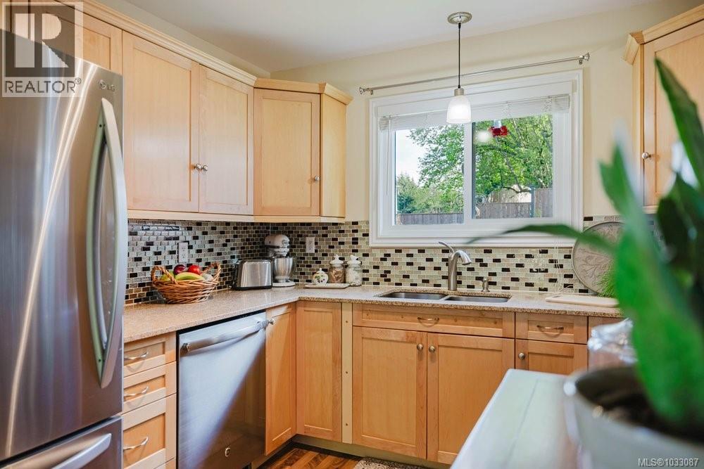 20 3341 Mary Anne Cres, Colwood, British Columbia  V9C 3S7 - Photo 11 - 1033087