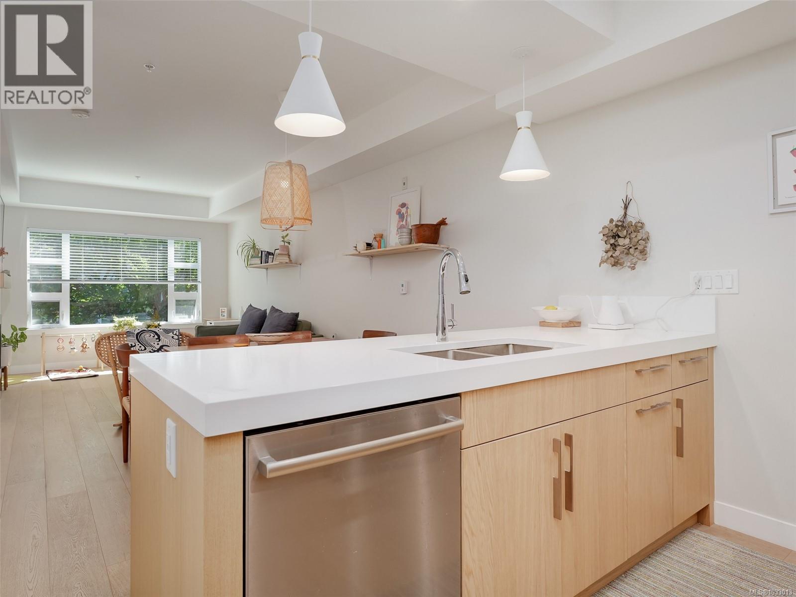 206 9861 Third St, Sidney, British Columbia  V8L 3A8 - Photo 10 - 1033013