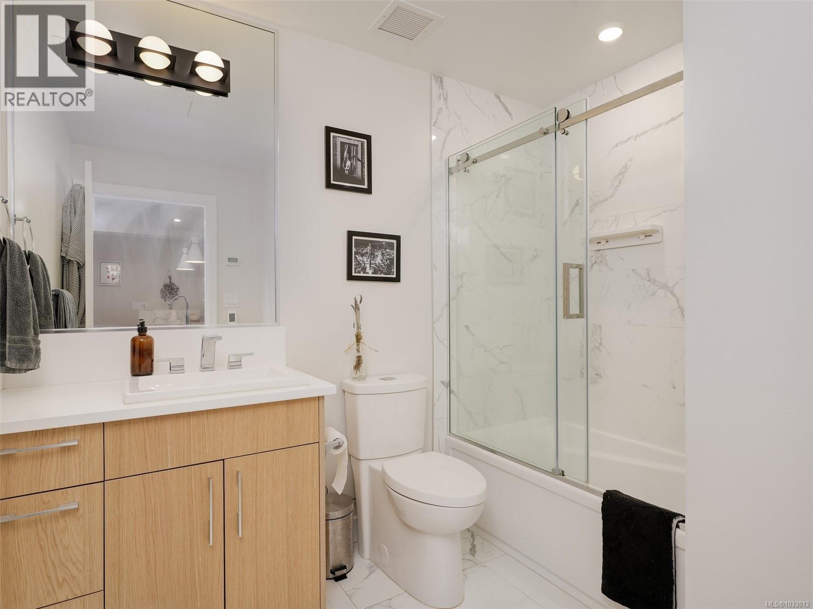 206 9861 Third St, Sidney, British Columbia  V8L 3A8 - Photo 14 - 1033013