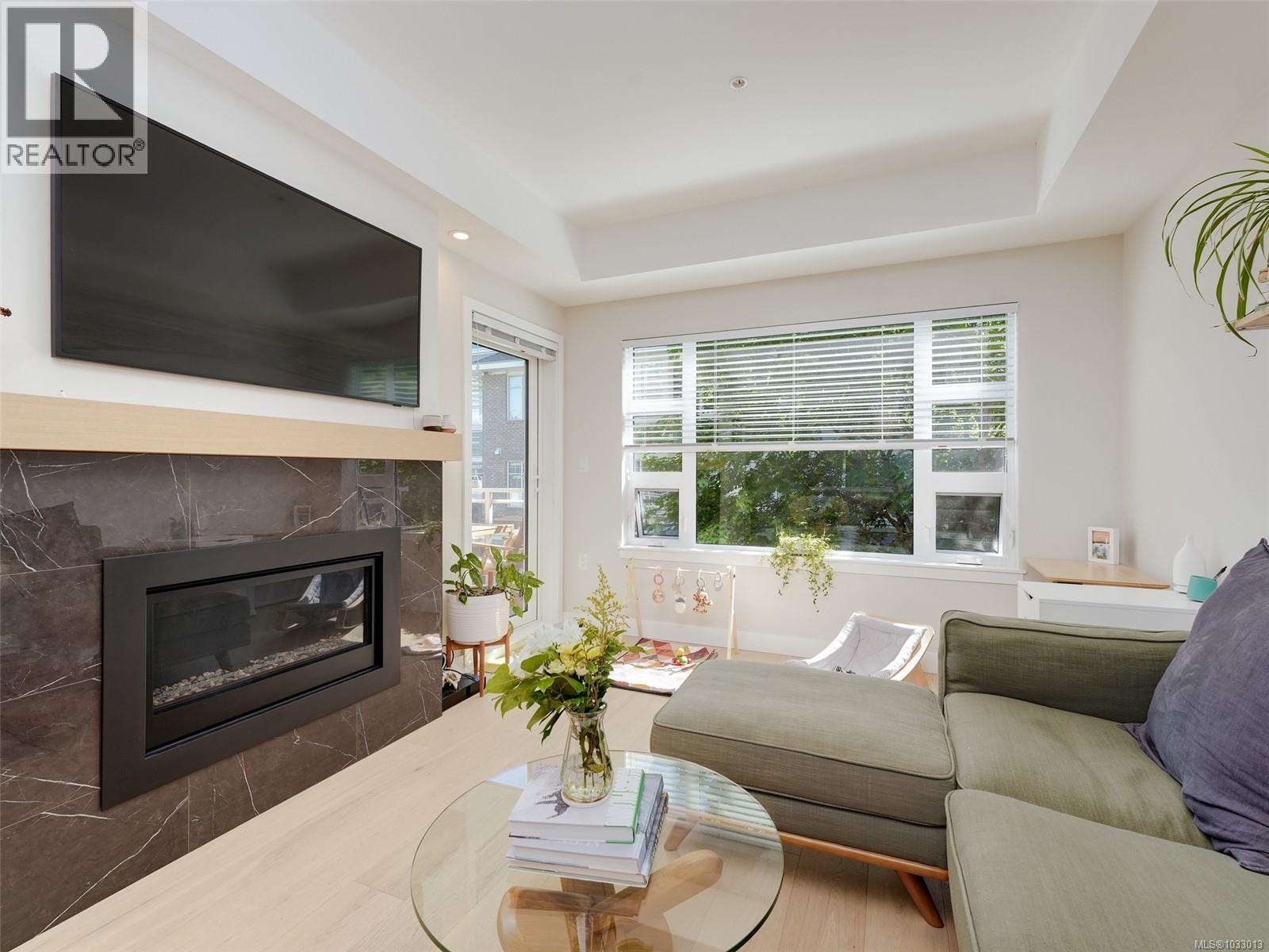 206 9861 Third St, Sidney, British Columbia  V8L 3A8 - Photo 5 - 1033013