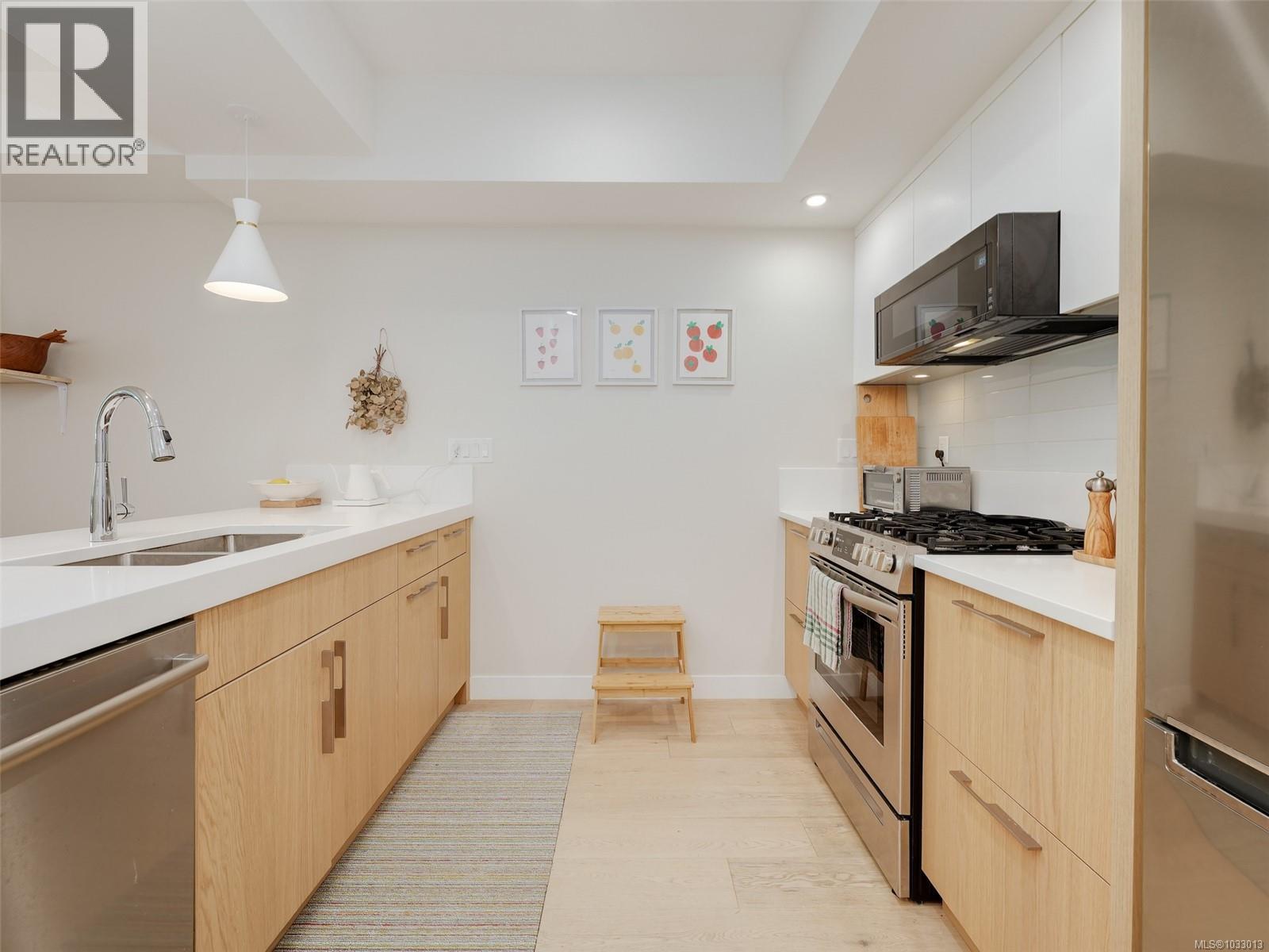 206 9861 Third St, Sidney, British Columbia  V8L 3A8 - Photo 7 - 1033013