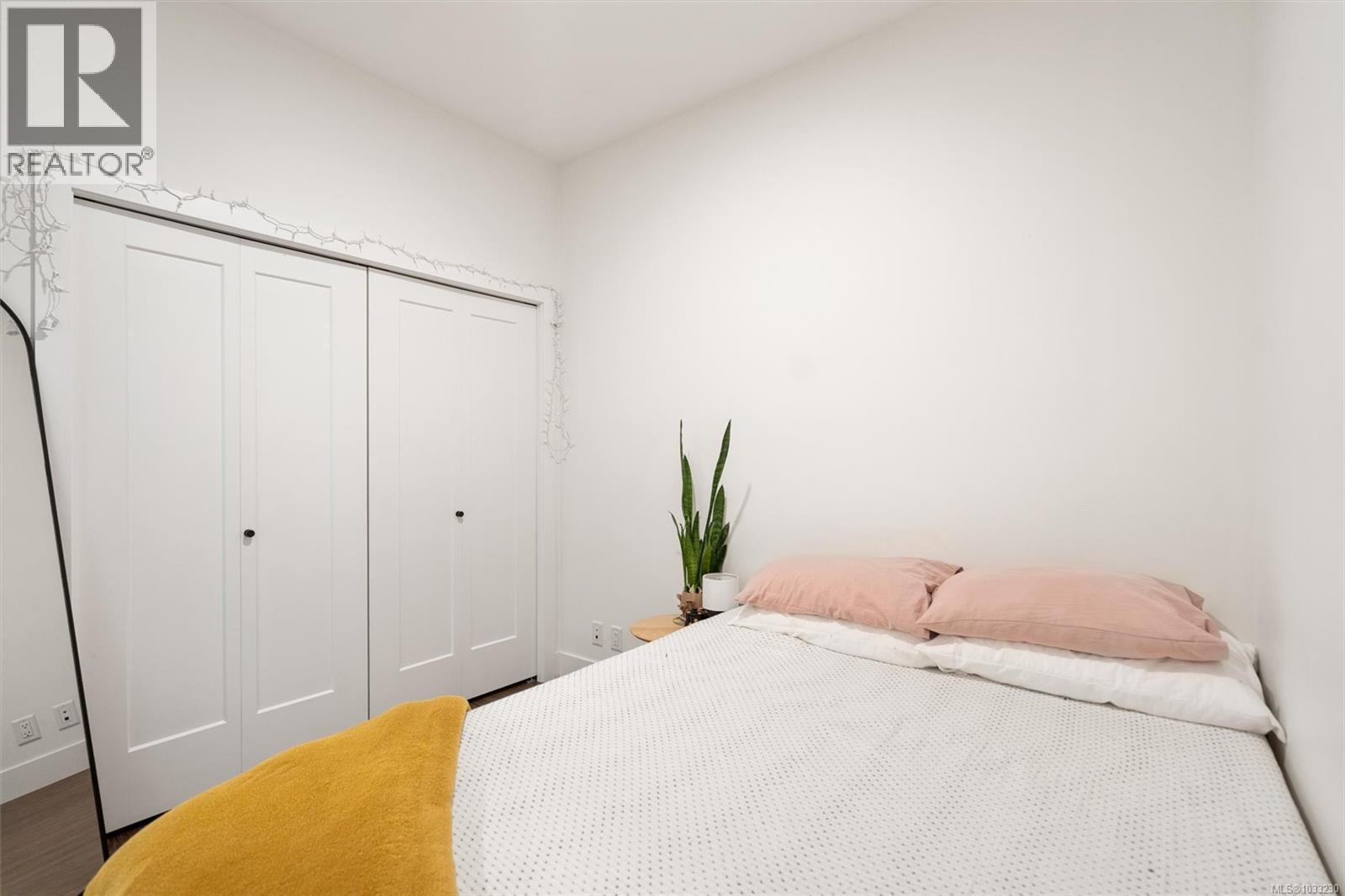 220 515 Chatham St, Victoria, British Columbia  V8T 0C8 - Photo 16 - 1033230