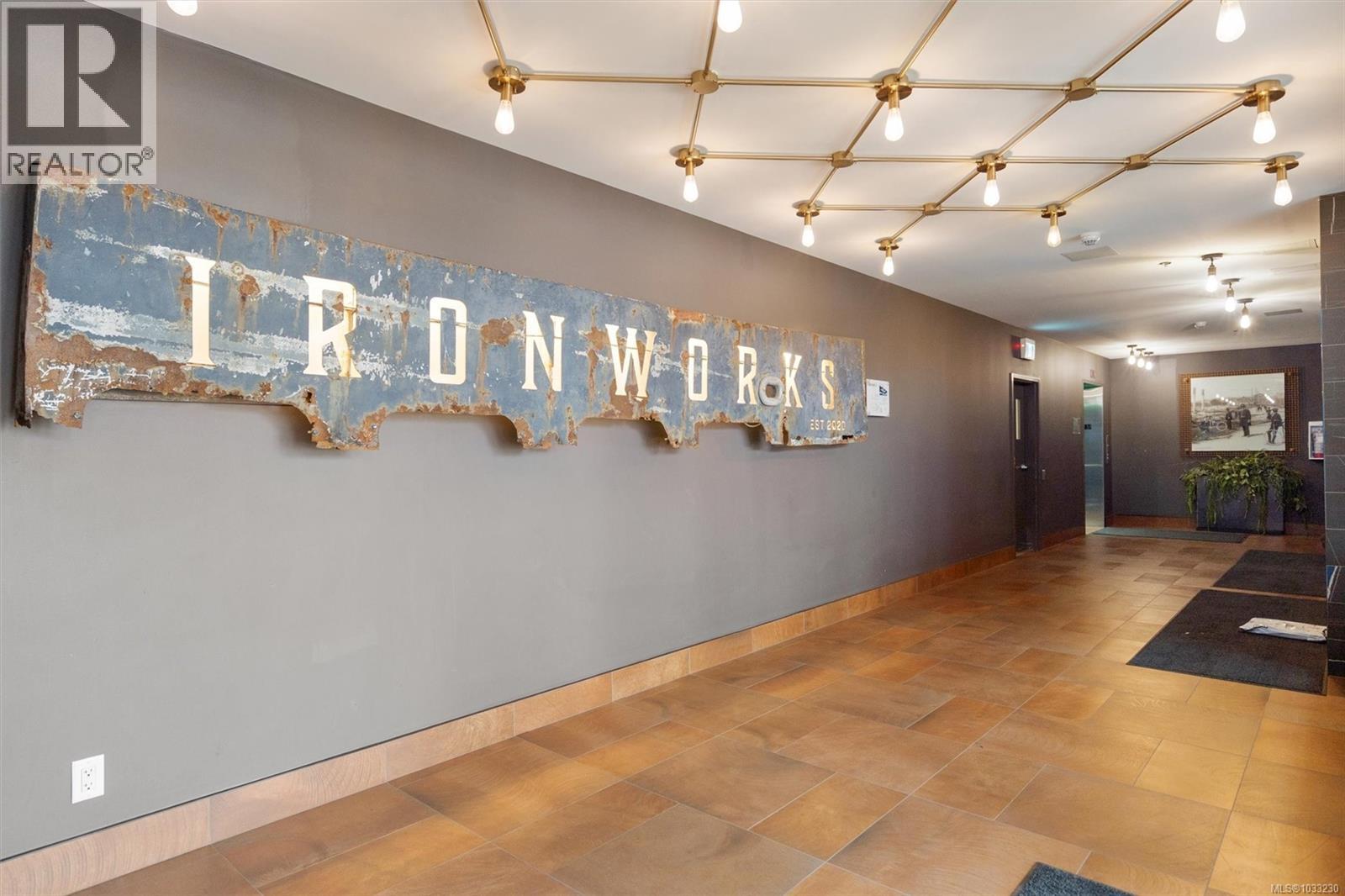 220 515 Chatham St, Victoria, British Columbia  V8T 0C8 - Photo 4 - 1033230