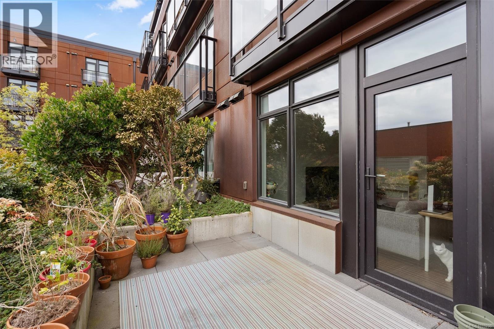 220 515 Chatham St, Victoria, British Columbia  V8T 0C8 - Photo 8 - 1033230