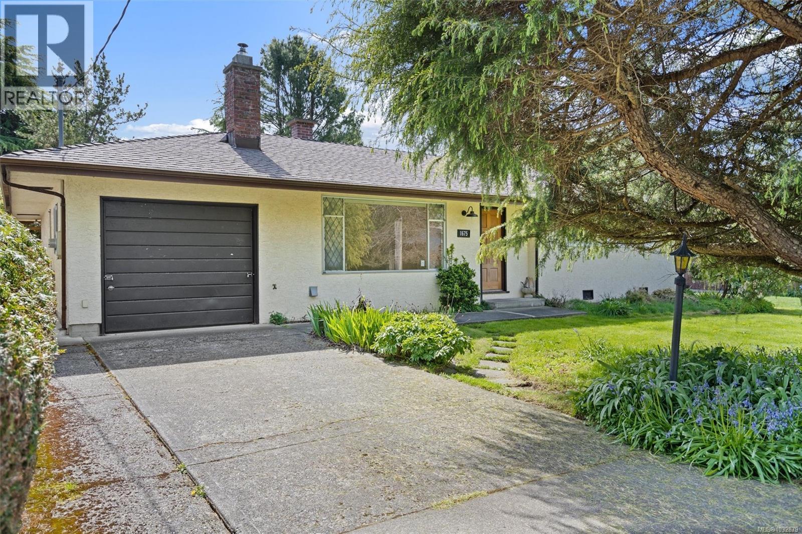 1675 Earle St, Victoria, British Columbia  V8S 1N4 - Photo 11 - 1032879